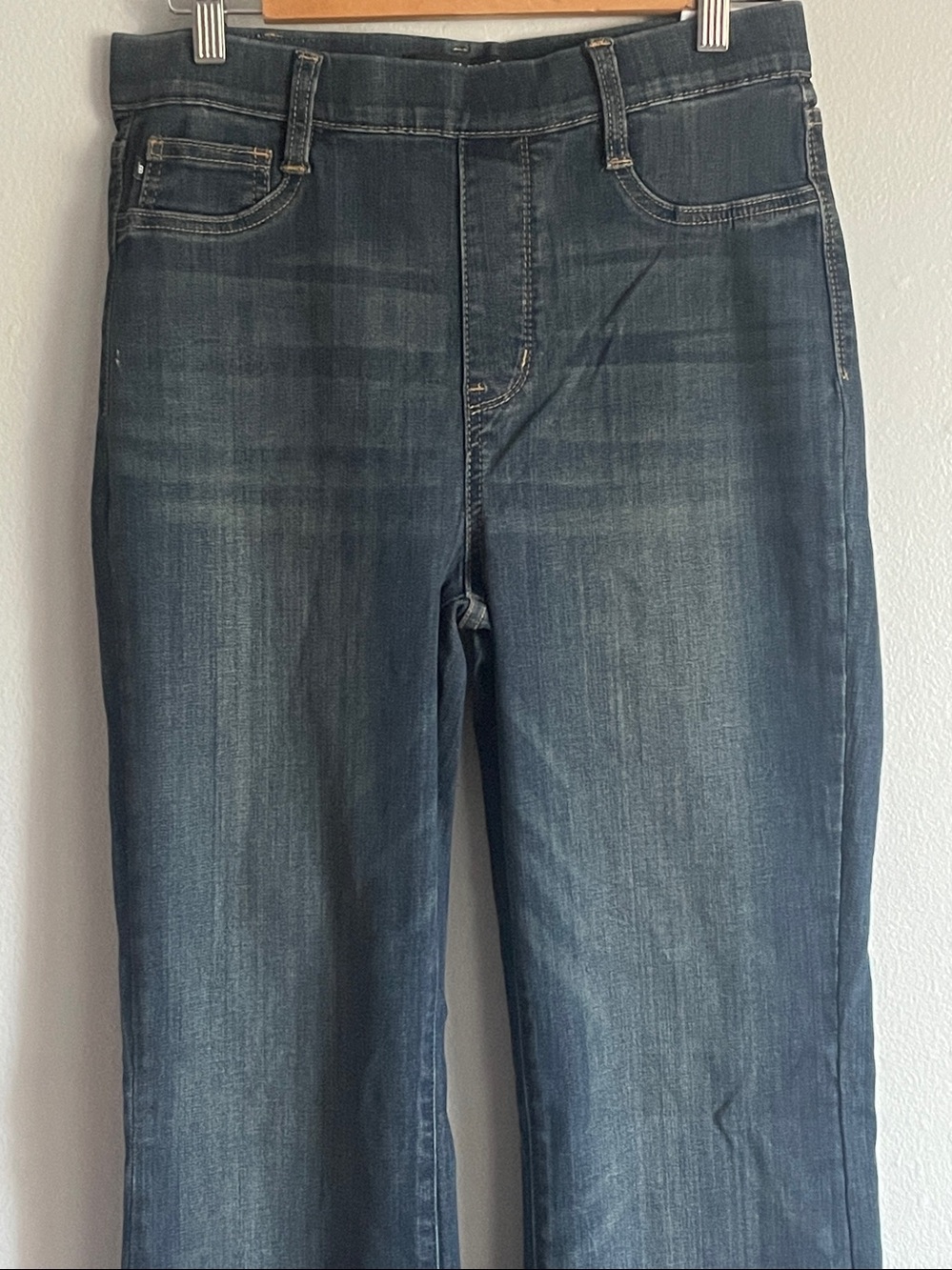 Judy Blue Pull On Wide Leg Stretch Waist Medium Wash Jeans 
Size 29/ 9 - Picture 2 of 12